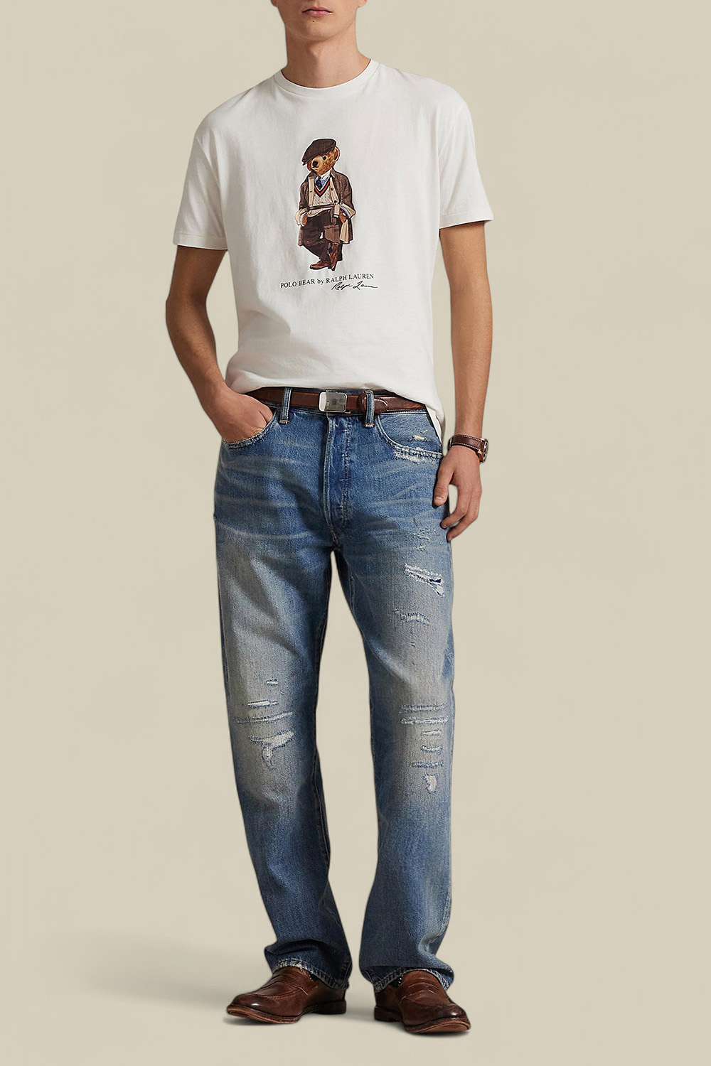 תמונת כל הלוק של חולצת טי